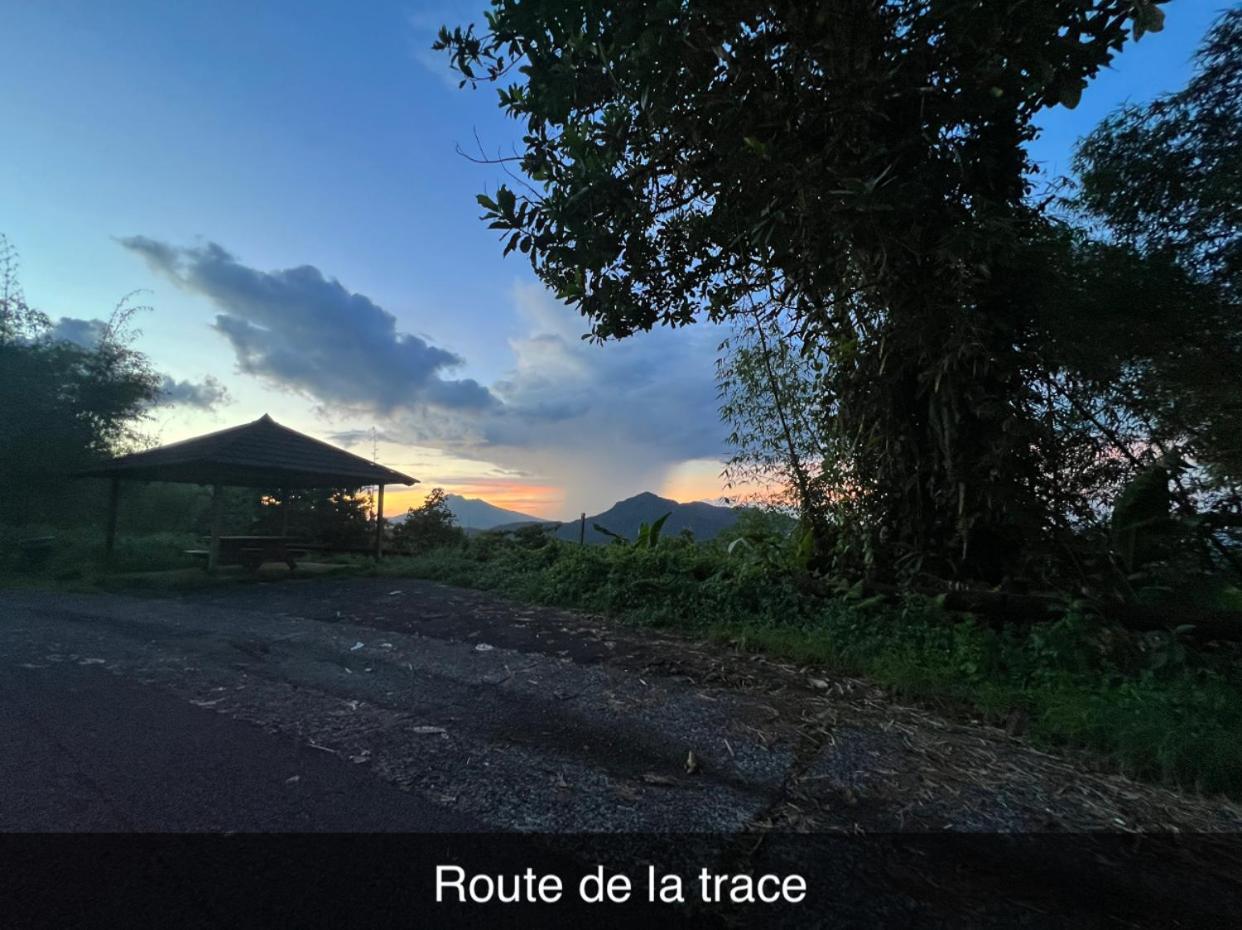 Le Ketmie Nature Et Decouverte Fond-Saint-Denis Luaran gambar